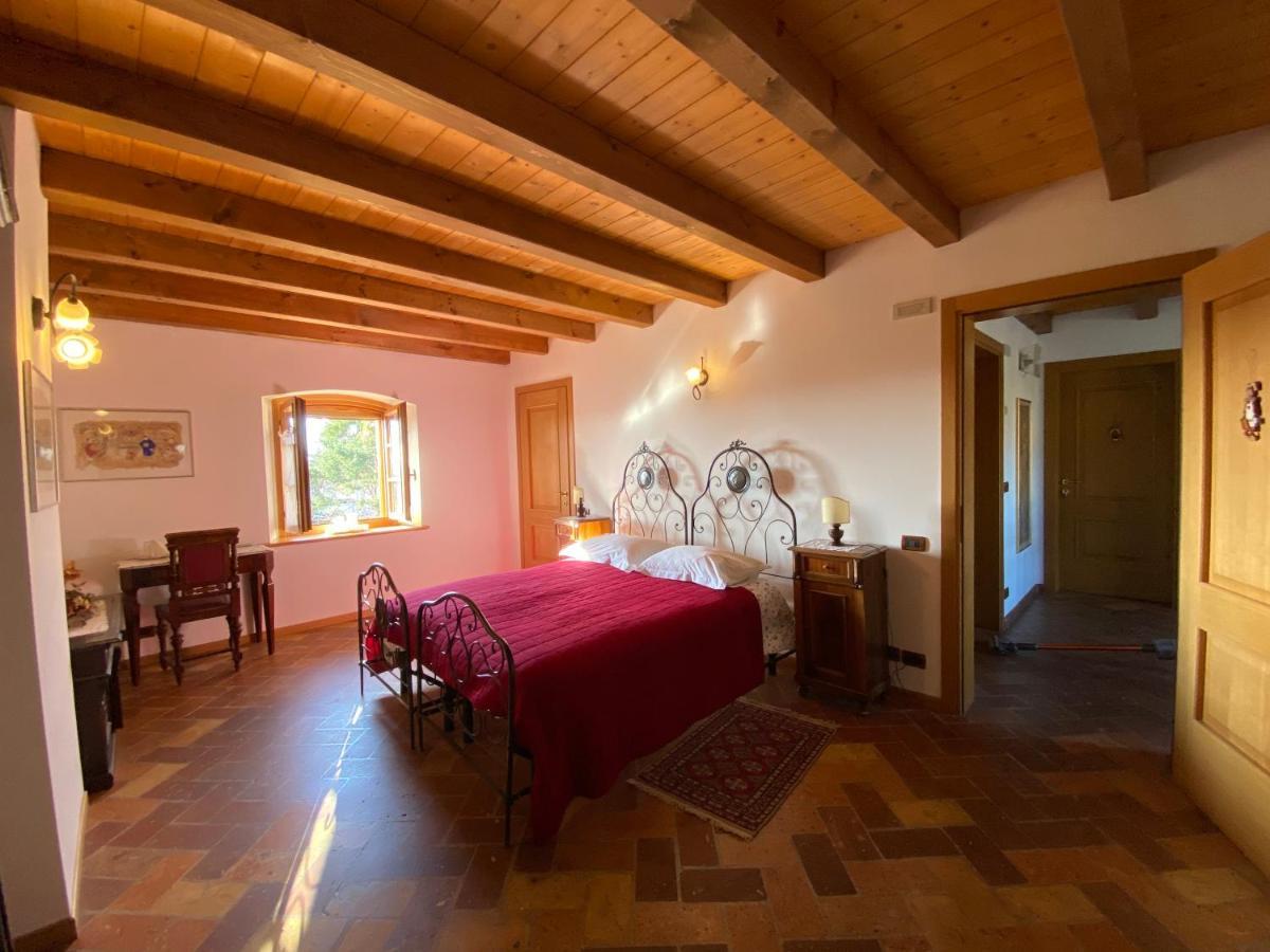 All'antica Scuderia Del Castello Farm stay